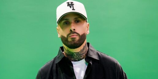 nicky-jam-fondo-verde